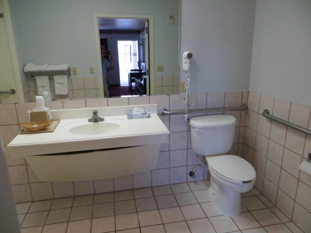 Executive Inn & Suites West Columbia Zewnętrze zdjęcie